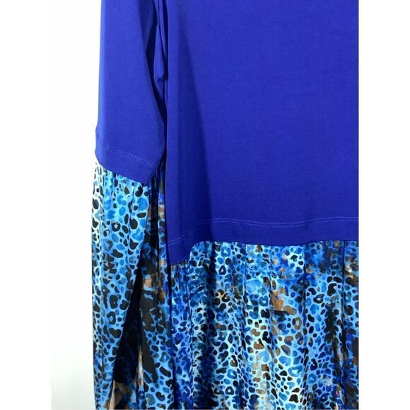 Nygard Women's Leopard Print Crew Neck Long Sleeve Top Blue Size Medium - Picture 6 of 7